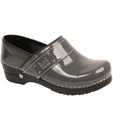 Koi nursing shoes discount